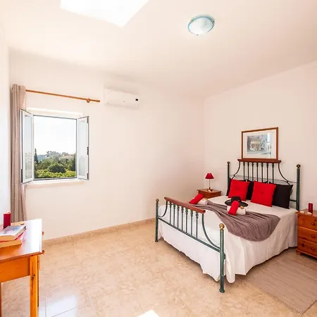 Villa In Carvoeiro Near Sea Beach