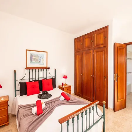Villa In Carvoeiro Near Sea Beach * كارفويرو