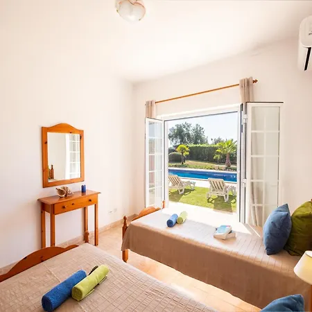 Villa In Carvoeiro Near Sea Beach *