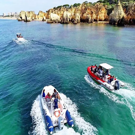 Villa In Carvoeiro Near Sea Beach فيلة *